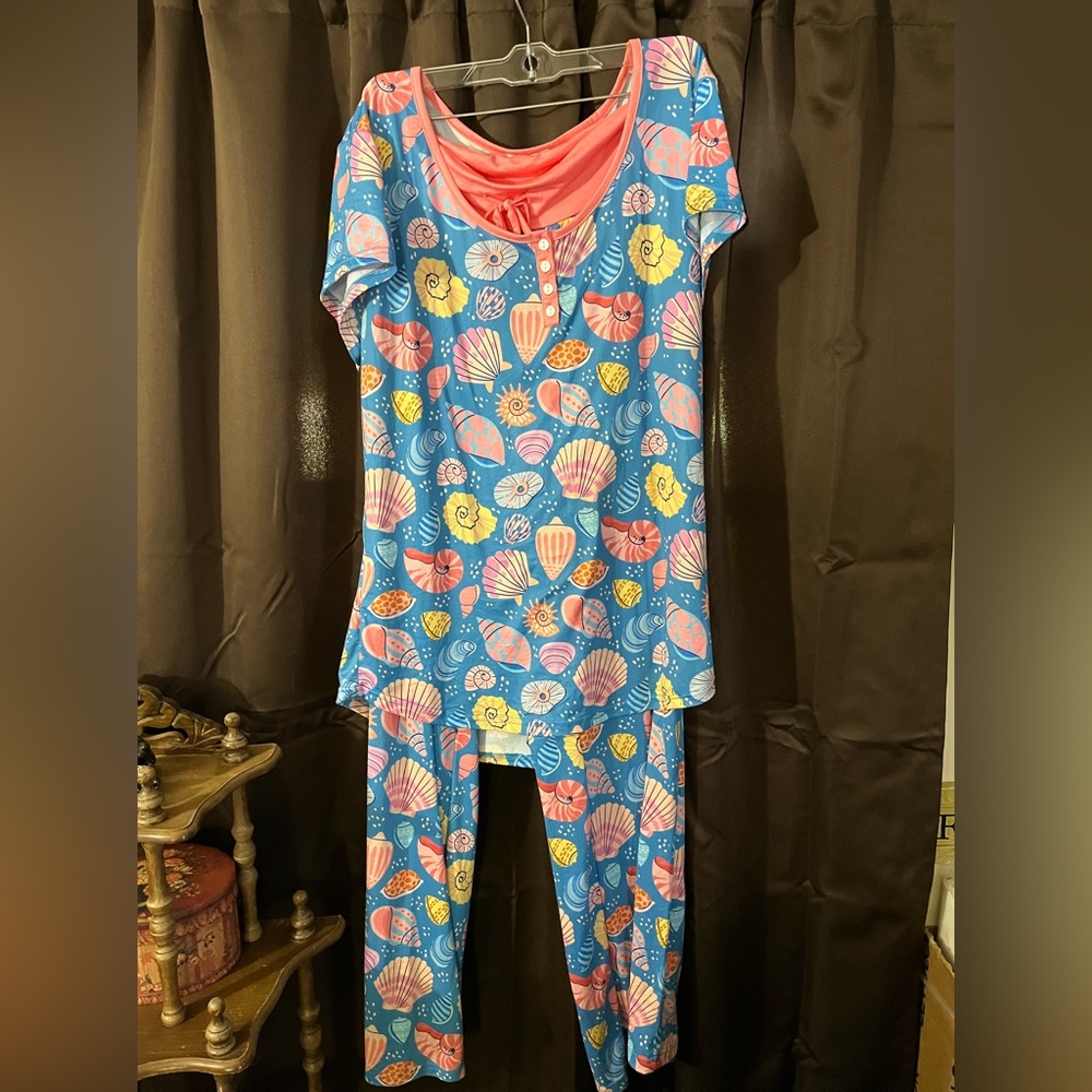 Ladies Pajama set, 2XL,short sleeve, blue and pink